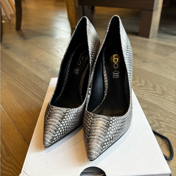 Aldo Shoes - ALDO Baulch Pointed Toe Heels Size: 6